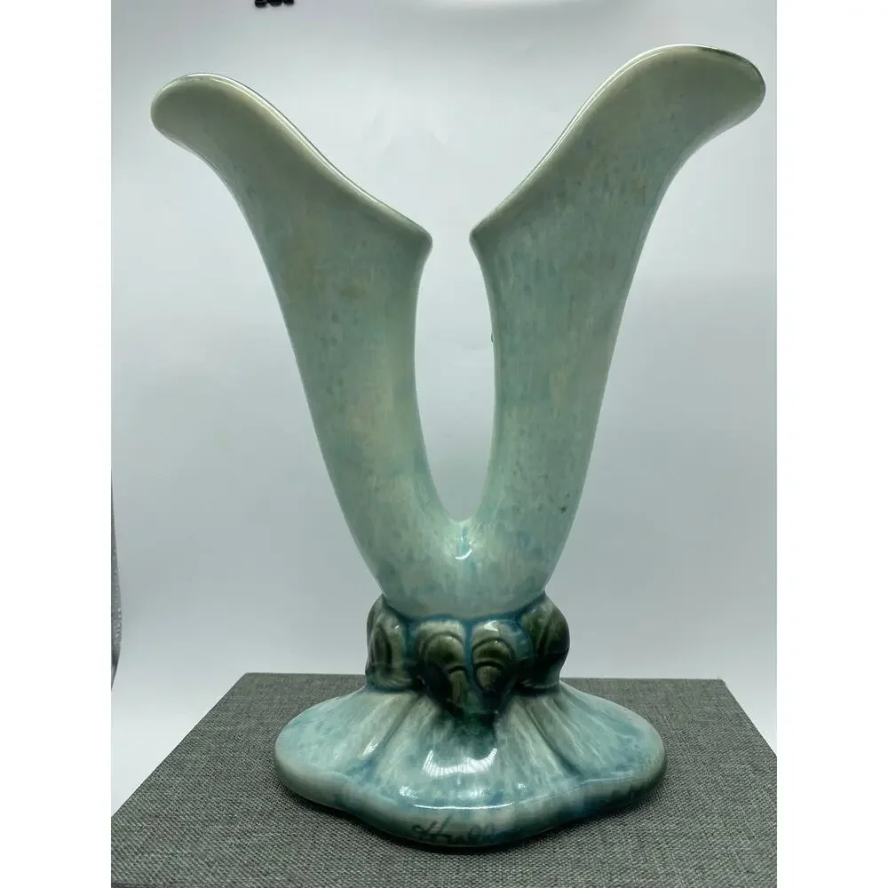 Vintage Hull Green Woodland Double Horn Bud Vase green and Blue‎ 40s 103